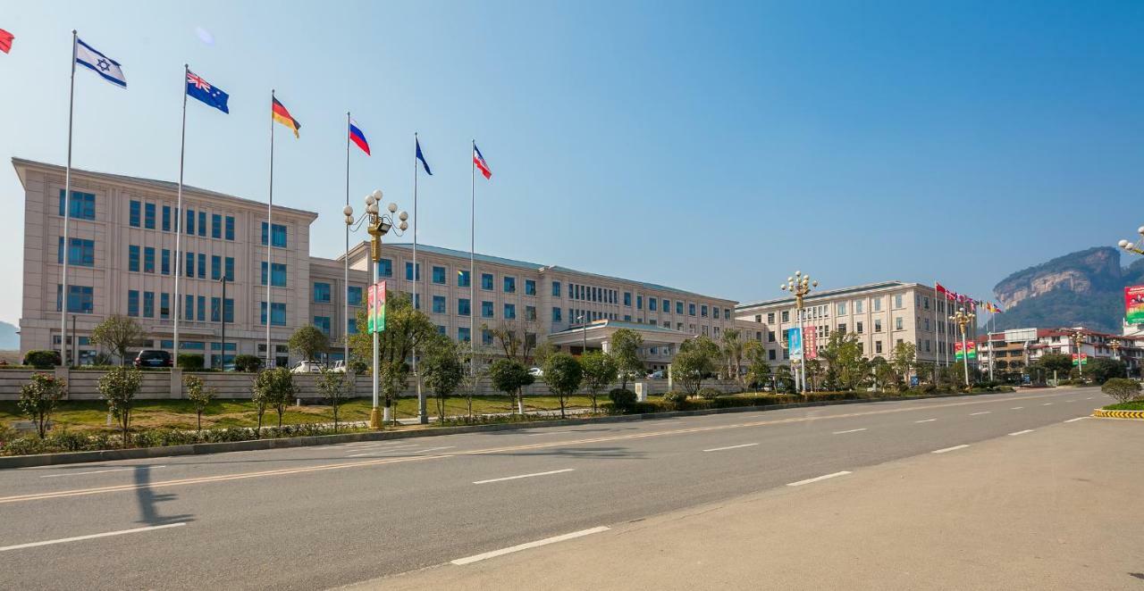 Millennium Resort Wuyishan Уйишань Экстерьер фото