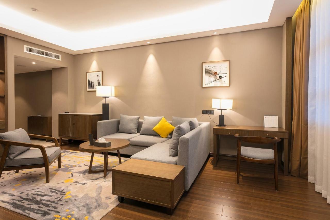 Millennium Resort Wuyishan Уйишань Экстерьер фото